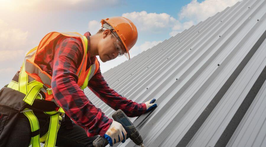 Professional gutter cleaning in Arnoldsburg, WV